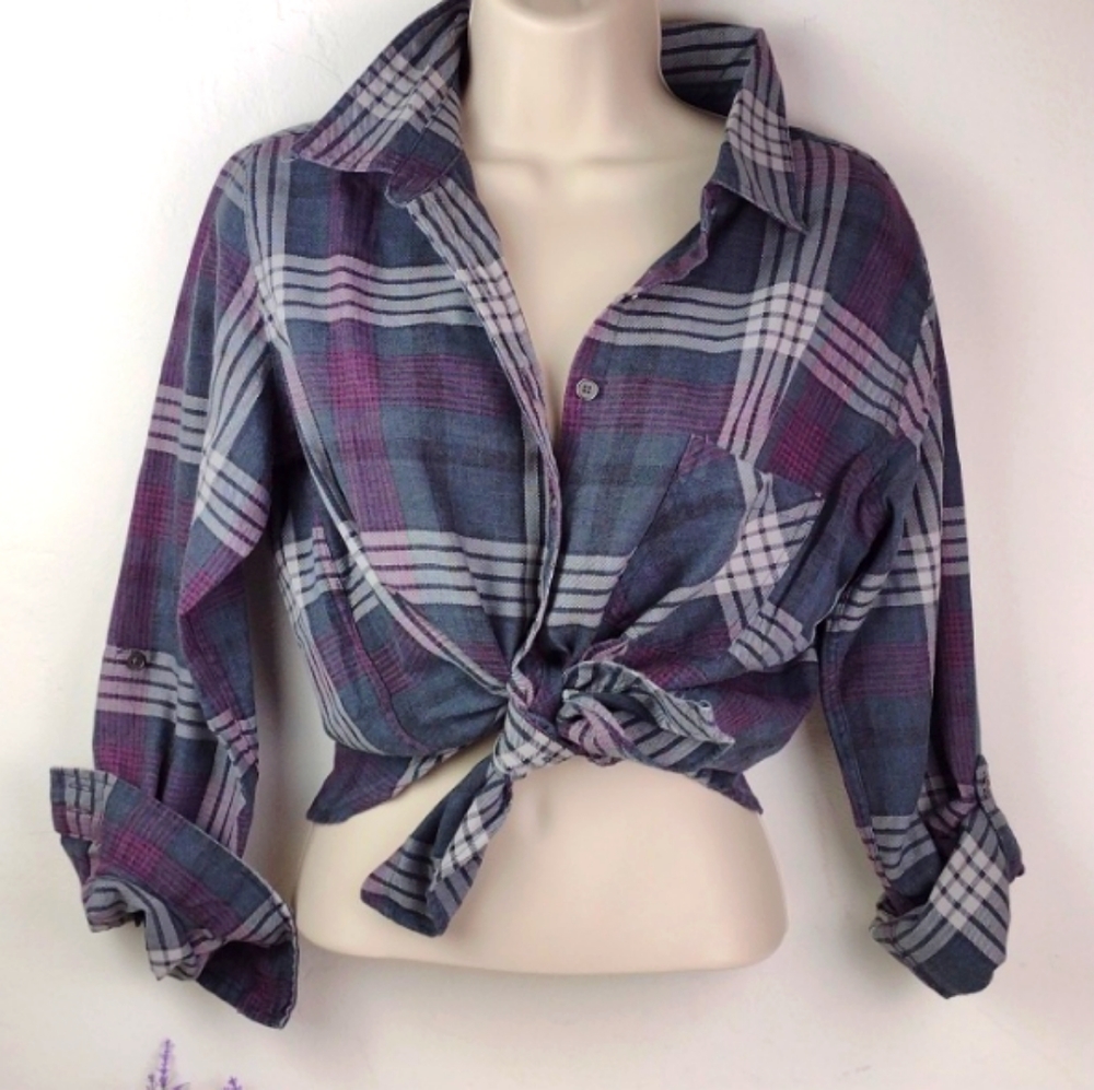 Wet Seal Plaid Button-Front Tie Crop Top in Blue and Purple